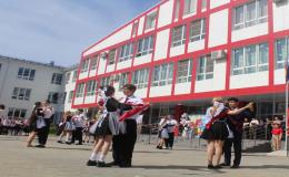 24.05.2025 года в МБОУ СОШ №112 прозвенел последний звонок для наших дорогих выпускников 