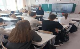 «Нет преступлениям и правонарушениям в период летних каникул!» и «Нет наркотикам!».